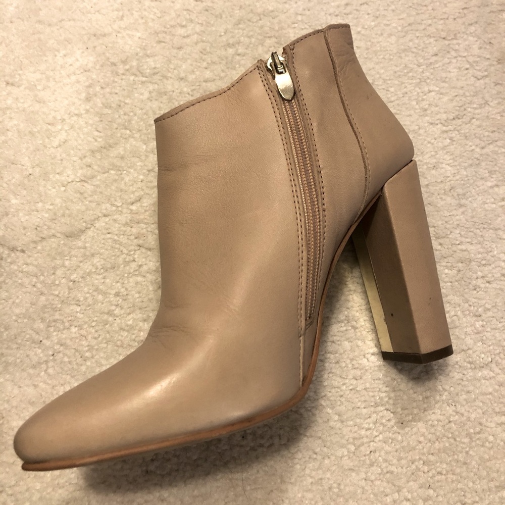 Topshop Beige and gold booties